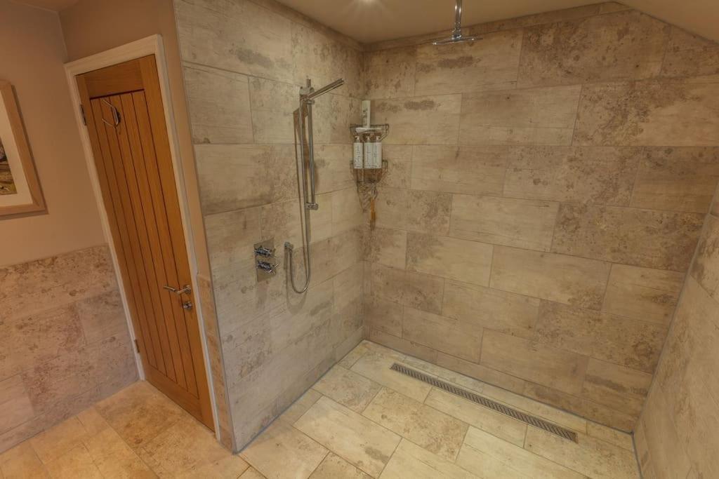 Halfmoon Lodge @ Knights Hole Wheelchair Access Cranbrook Exterior photo